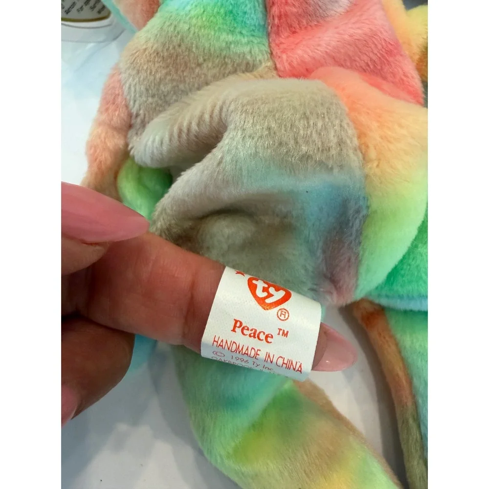 Ty shaped collectibles material